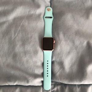 Apple Watch Series 2 Rose Gold.